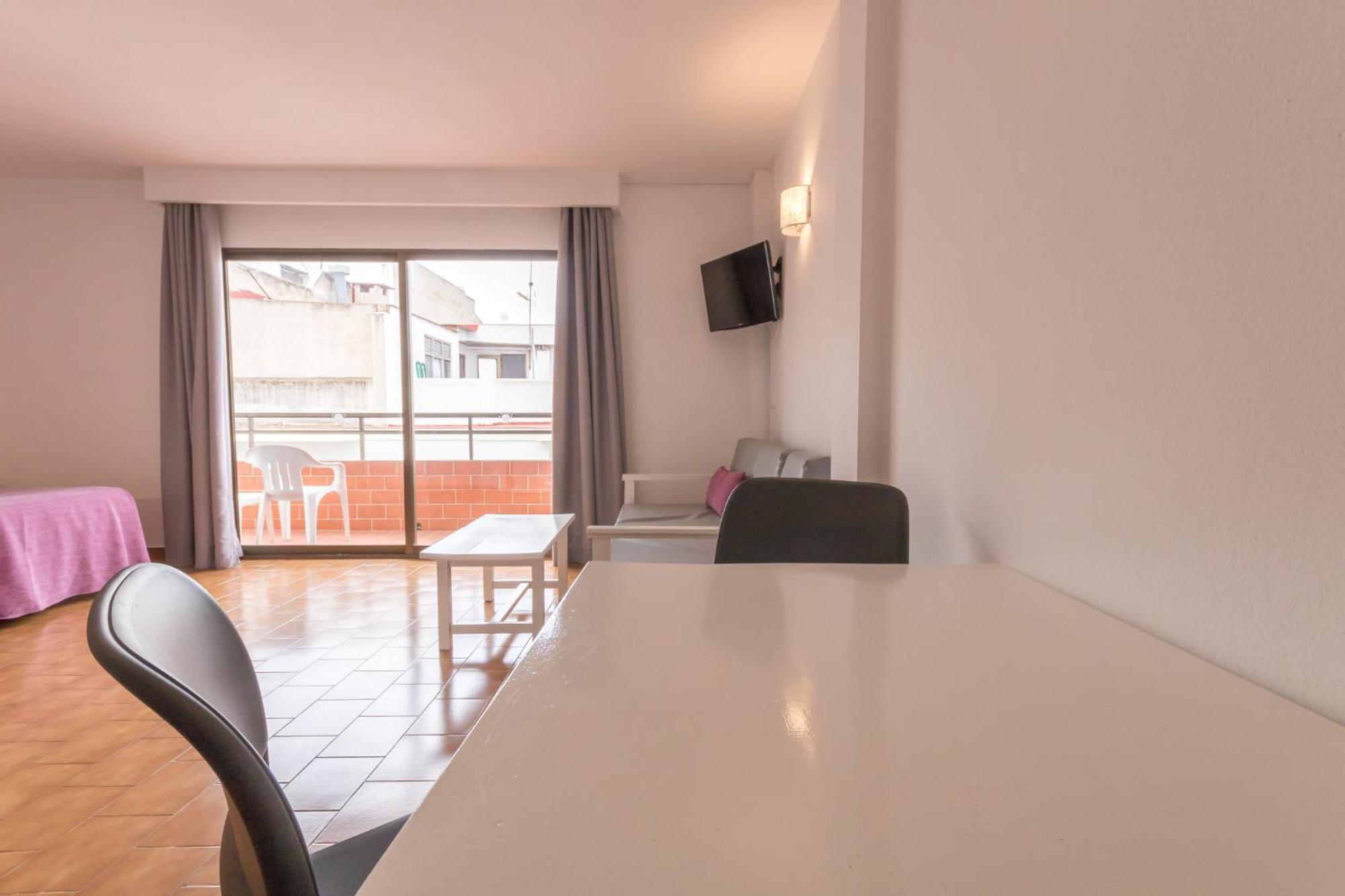 Apartamentos Orosol 2 By Typic Hotels Sant Antoni de Portmany Quarto foto