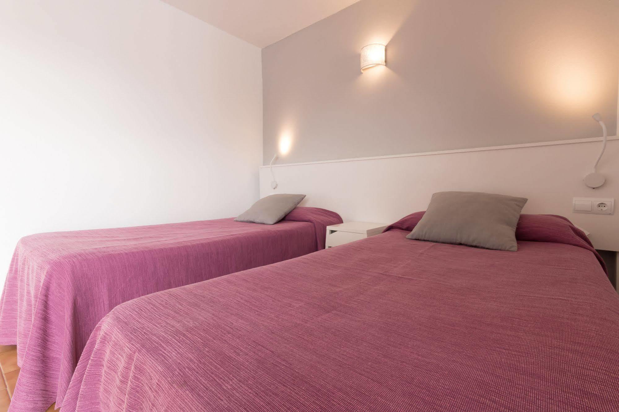 Apartamentos Orosol 2 By Typic Hotels Sant Antoni de Portmany Exterior foto